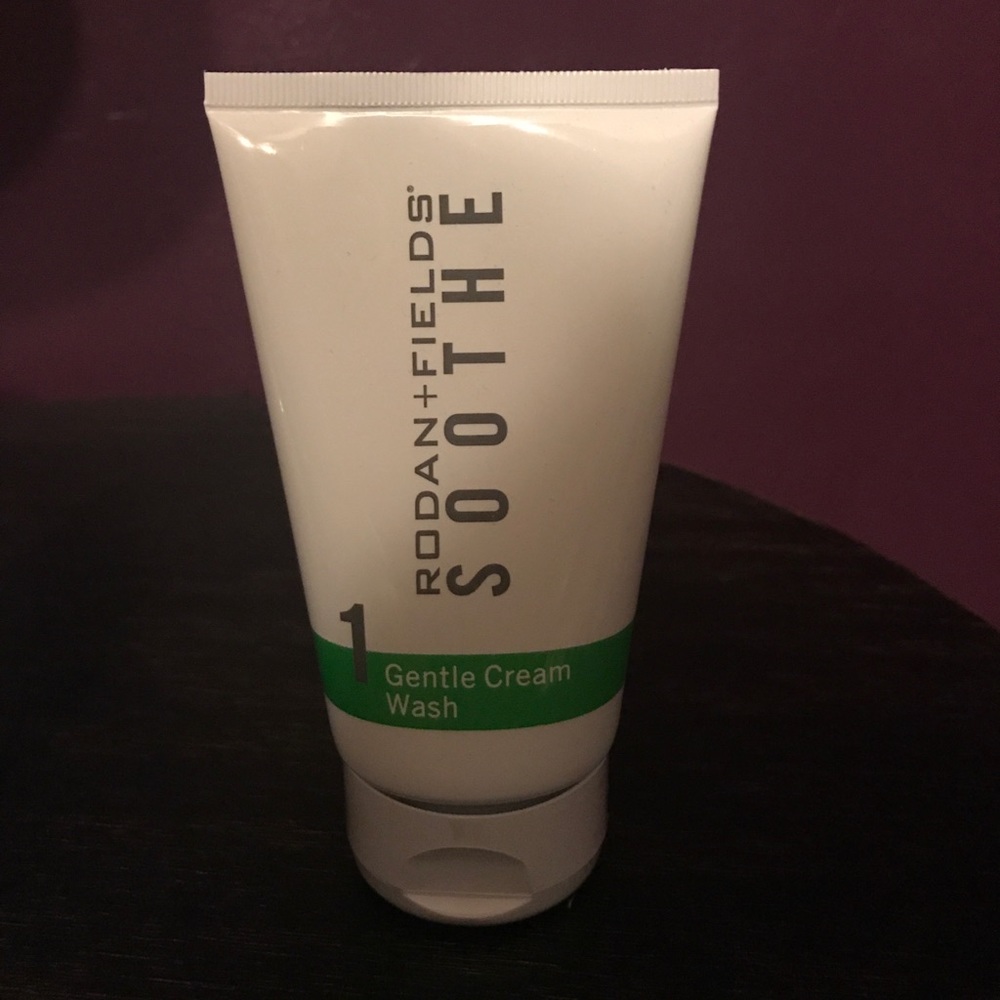 Rodan + Fields SOOTHE Gentle Cream Wash